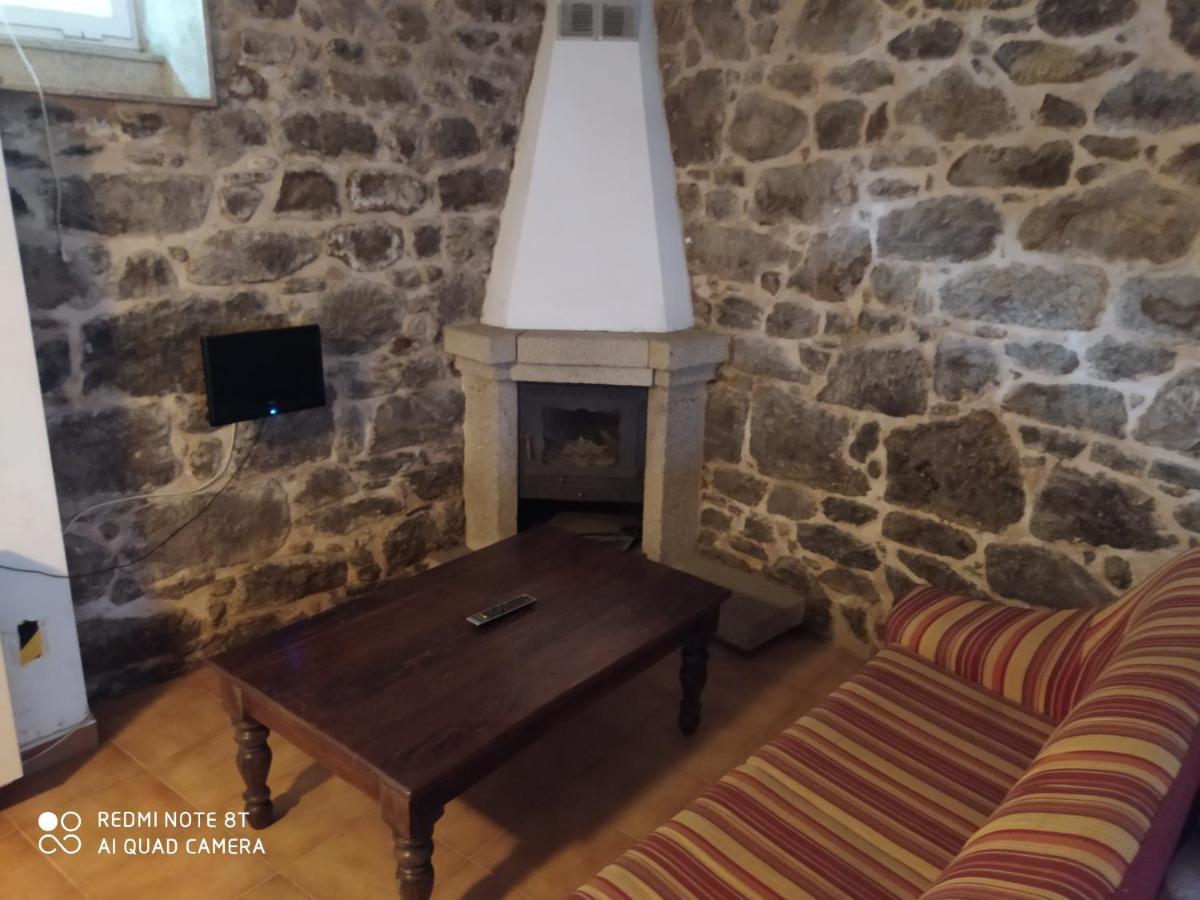 Pension - Albergue De Logrosa Negreira Buitenkant foto