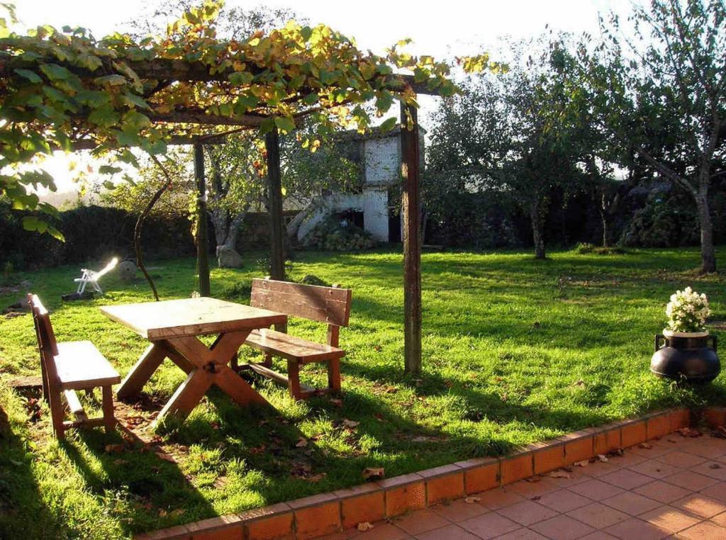 Pension - Albergue De Logrosa Negreira Buitenkant foto